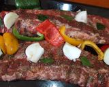 Foto del paso 1 de la receta: Costillas de cerdo adobadas con pimientos y verdura