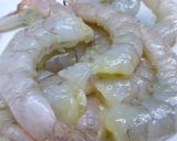 Foto del paso 3 de la receta: Brocheta de langostinos y champiñón