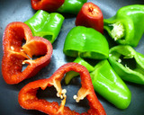 Foto del paso 3 de la receta: Entrante de salmón y pimientos