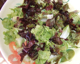 Foto del paso 2 de la receta: Ensalada de mozzarella, pimientos y radicchio con atún