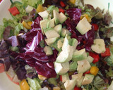 Foto del paso 4 de la receta: Ensalada de mozzarella, pimientos y radicchio con atún