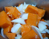 Foto del paso 2 de la receta: Crema de calabaza con langostinos