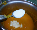 Foto del paso 3 de la receta: Crema de calabaza con langostinos