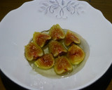 Foto del paso 2 de la receta: Hojaldre con natillas e higos en almíbar