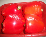 Foto del paso 2 de la receta: Pimientos rojos asados al aceite con hierbabuena