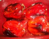 Foto del paso 3 de la receta: Pimientos rojos asados al aceite con hierbabuena