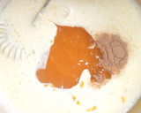 Foto del paso 3 de la receta: Budín flan de caqui al aroma de mandarina