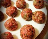 Foto del paso 3 de la receta: Spaghetti con salsa de tomate y albóndigas