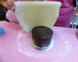 Foto del paso 7 de la receta: Cómo se cubre una tarta con fondant