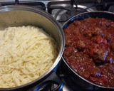 Foto del paso 7 de la receta: Spaghetti con salsa de tomate y albóndigas