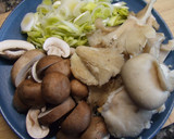 Foto del paso 3 de la receta: Salmón con setas al wok