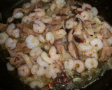 Foto del paso 1 de la receta: Croquetas de gambas y setas al ajillo