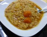 Foto del paso 4 de la receta: Garbanzos con verdura y fideos