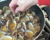 Foto del paso 6 de la receta: Almejas a la marinera con tomate