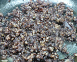 Foto del paso 2 de la receta: Entrante de alcachofas rellenas de revuelto de morcilla