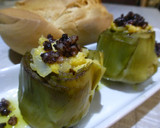 Foto del paso 4 de la receta: Entrante de alcachofas rellenas de revuelto de morcilla