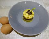 Foto del paso 5 de la receta: Entrante de morcilla y tortilla con cebolla
