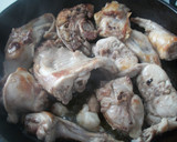 Foto del paso 1 de la receta: Conejo con setas en salsa de almendras