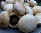 Foto del paso 1 de la receta: Crema de champiñones y espárragos