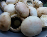 Foto del paso 1 de la receta: Crema de champiñones y espárragos