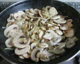Foto del paso 4 de la receta: Superhamburguesa al horno con salteado de champiñones