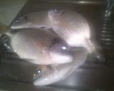 Foto del paso 1 de la receta: Dorada salvaje con pimientos asados