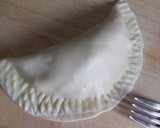 Foto del paso 5 de la receta: Empanadas de pollo fritas rebozas en harina de maíz