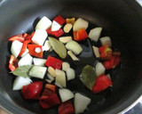 Foto del paso 1 de la receta: Costeletas de cerdo estofadas con papas y batatas