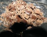 Foto del paso 3 de la receta: Budín con trocitos o chip de chocolate