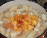 Foto del paso 2 de la receta: Delicia de manzanas y caqui a la pimienta rosa