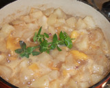 Foto del paso 3 de la receta: Delicia de manzanas y caqui a la pimienta rosa