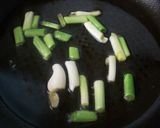 Foto del paso 1 de la receta: Plato combinado de verduras con ajos tiernos