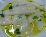 Foto del paso 1 de la receta: Entrante de chipirones con cebolla crujiente