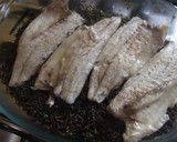 Foto del paso 3 de la receta: Pescado con salsa holandesa de huevas