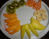 Foto del paso 3 de la receta: Ensalada de frutas con queso batido y arándanos