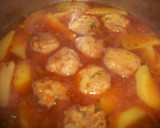 Foto del paso 4 de la receta: Albóndigas de bonito en salsa al vino