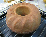 Foto del paso 5 de la receta: Bizcocho de canela con salsa de chocolate negro