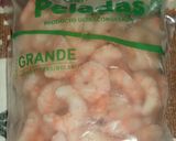Foto del paso 1 de la receta: Ensalada de gambas con salsa de yogur