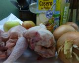 Foto del paso 1 de la receta: Pollos picantones asados con manzana