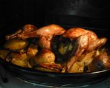 Foto del paso 5 de la receta: Pollos picantones asados con manzana