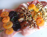 Foto del paso 5 de la receta: Rollo de cerdo ibérico relleno de frutas y frutos secos para Navidad