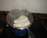 Foto del paso 1 de la receta: Merluza al vapor con espinacas salteadas