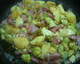 Foto del paso 3 de la receta: Habas con patatas al vino
