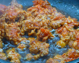 Foto del paso 1 de la receta: Canapés de chorizo, huevos y trufa natural