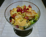 Foto del paso 5 de la receta: Cóctel de marisco con ensalada