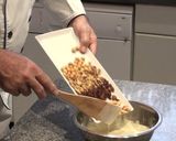 Foto del paso 4 de la receta: Turrón de chocolate blanco con frutos secos