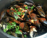 Foto del paso 1 de la receta: Mejillones gallegos picantes