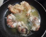 Foto del paso 3 de la receta: Langosta a la mantequila con cebollines