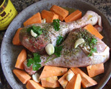 Foto del paso 4 de la receta: Muslos de pavo al aroma de coñac y orégano