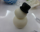 Foto del paso 5 de la receta: Cupcake navideño de muñeco de nieve